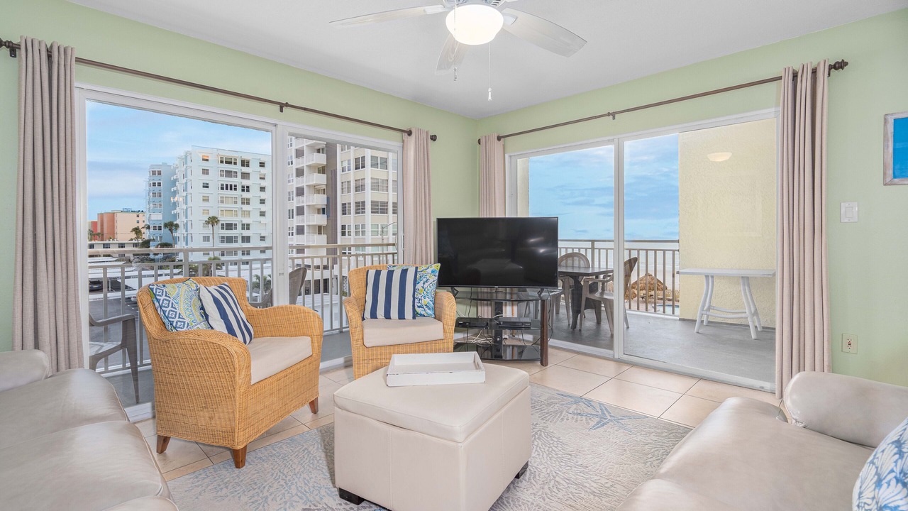 Photo of Livingroom in Redington Shores