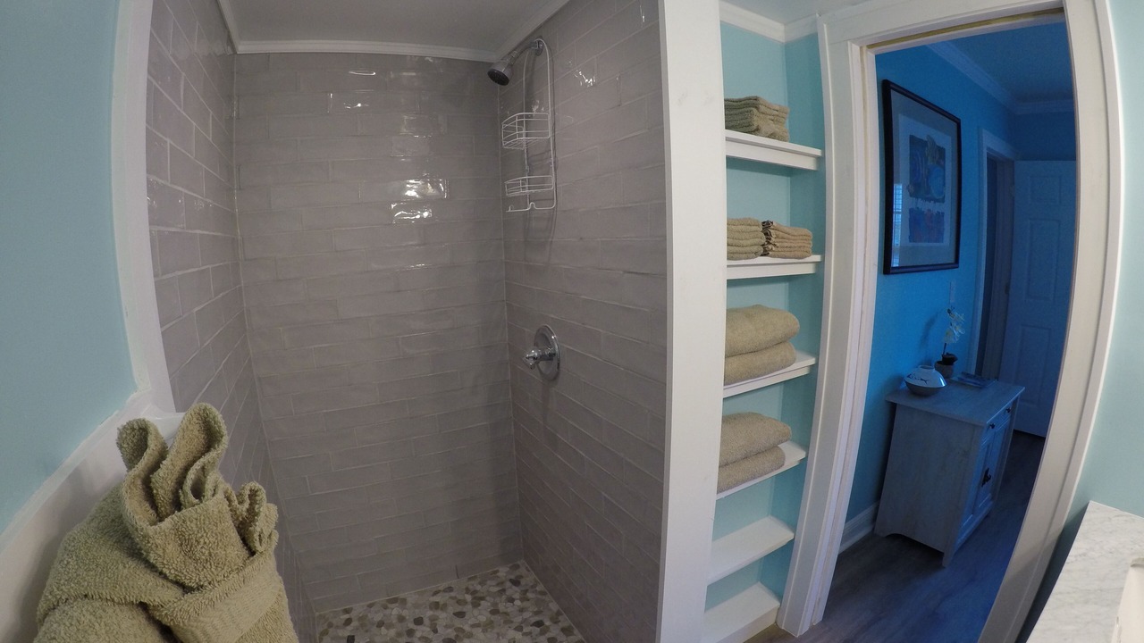 Photo of Bathroom in Altamont Manor