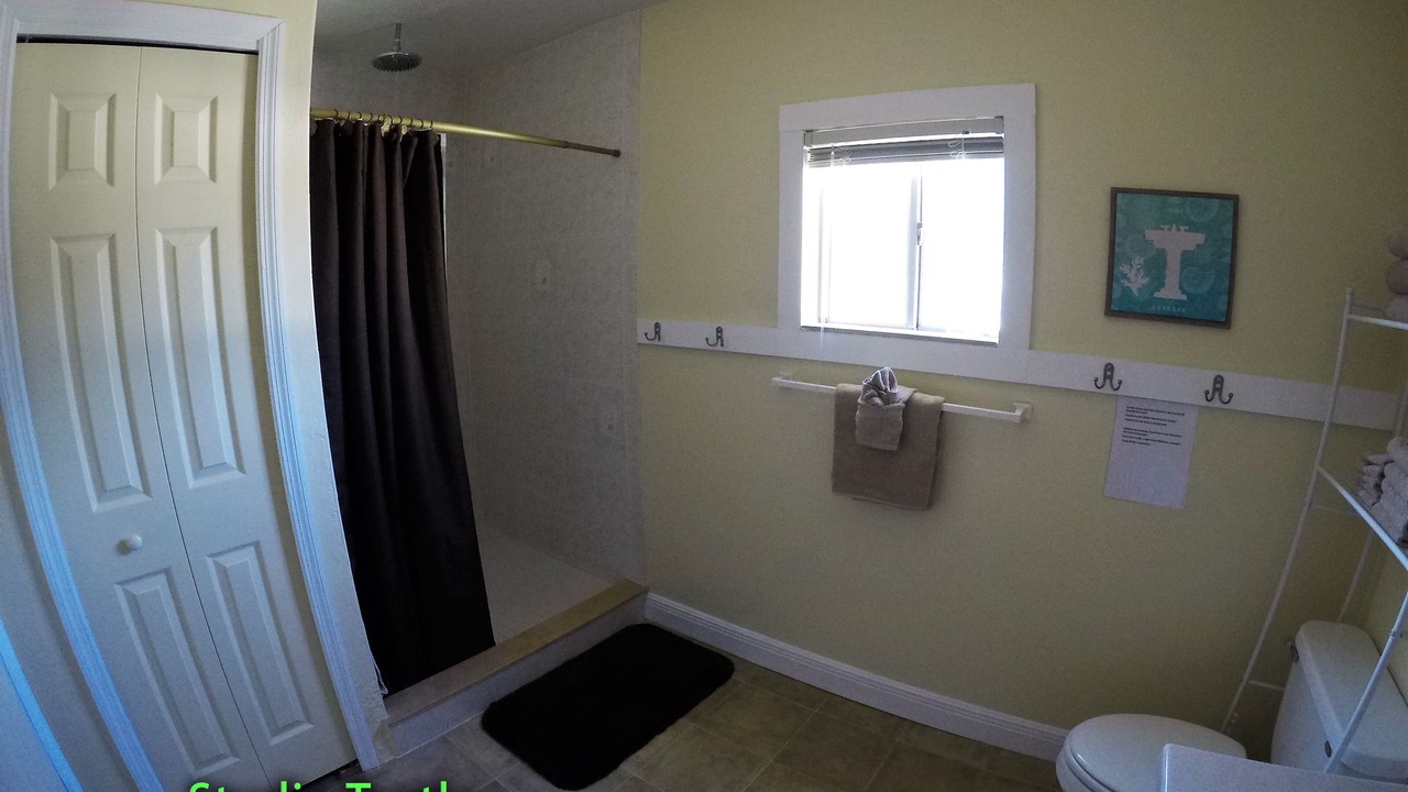 Photo of Bathroom in Altamont Manor