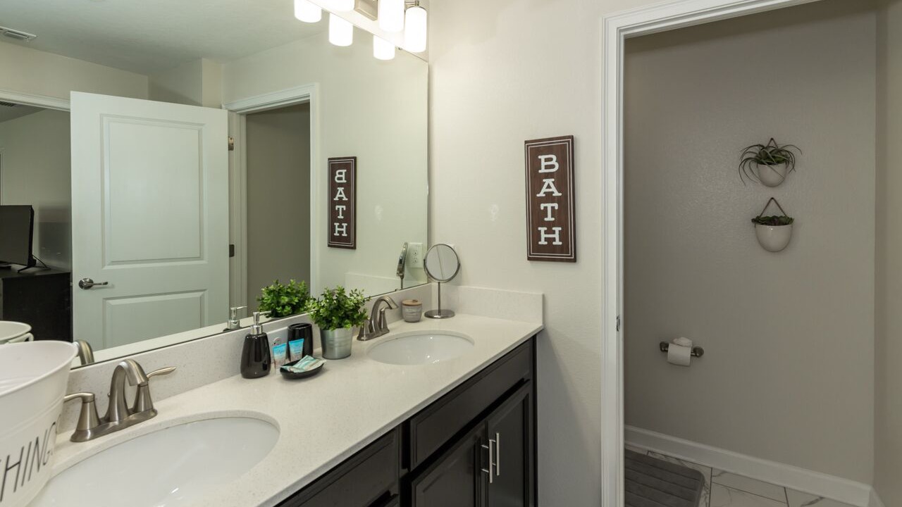 Photo of Bathroom in Davenport