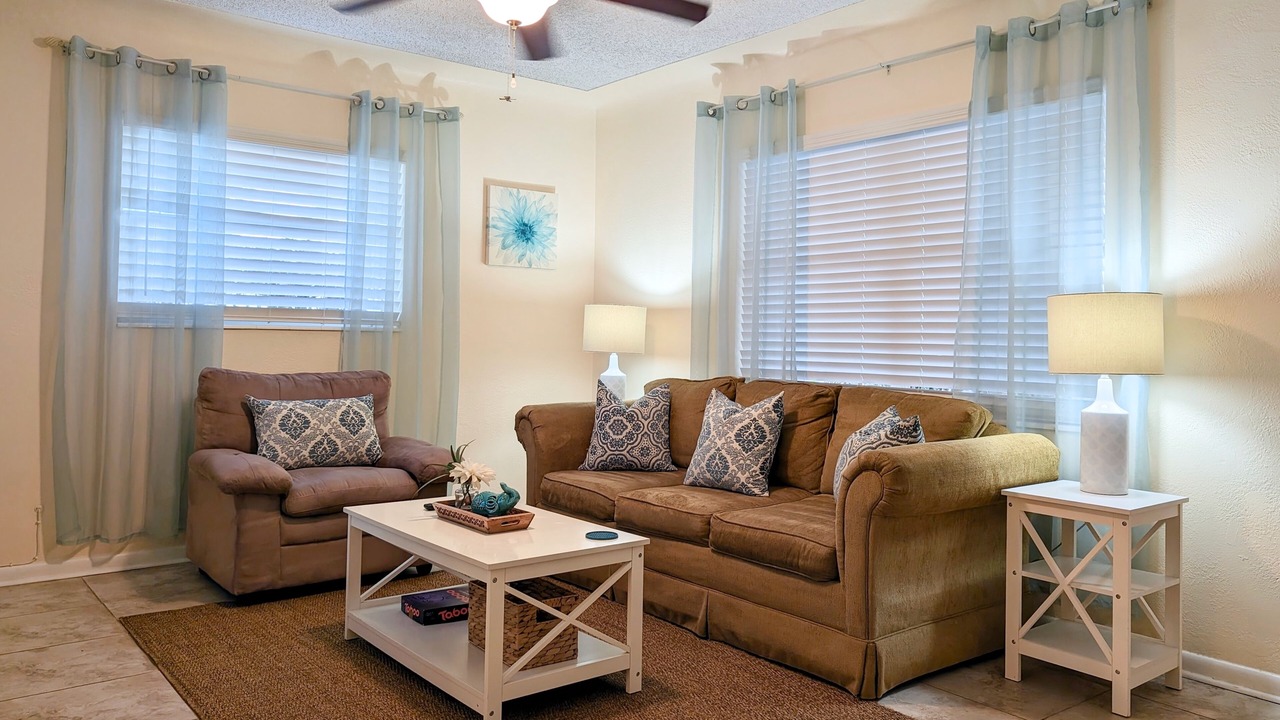 Photo of Livingroom in South Pinellas Community Council
