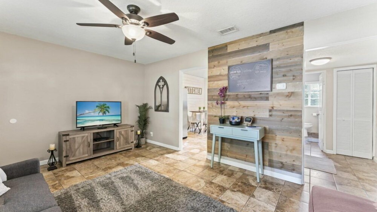 Photo of Livingroom in Riverside