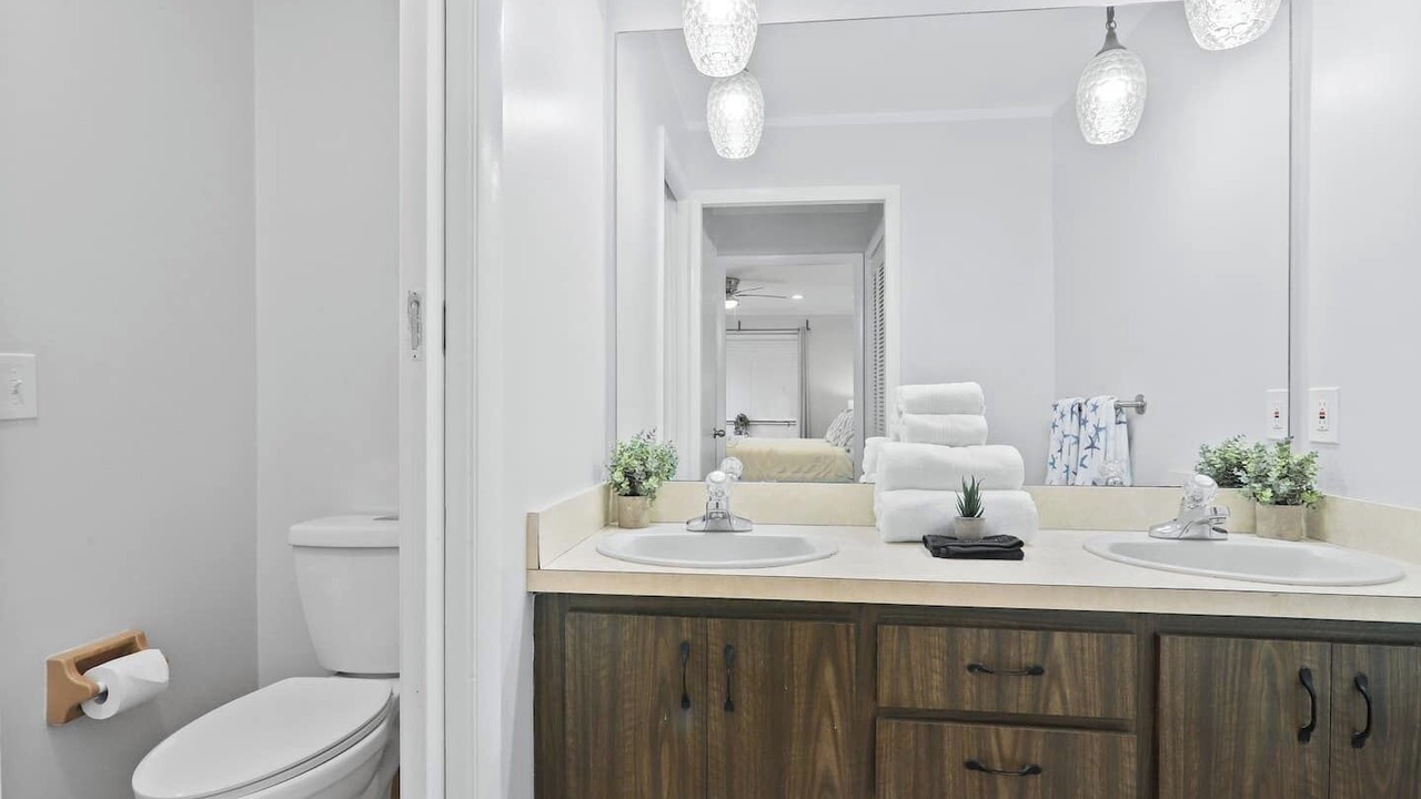 Photo of Bathroom in Hunt Club