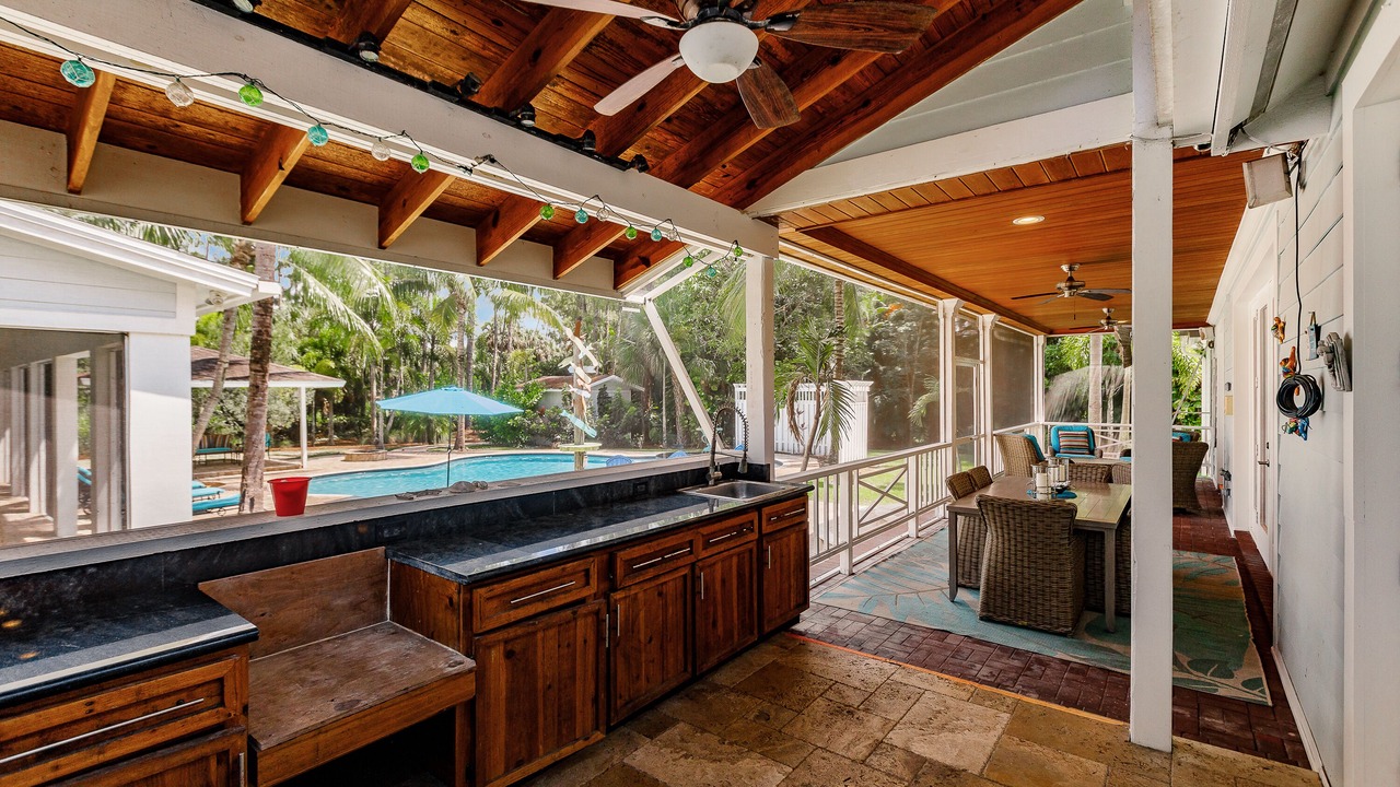 Photo of Patio Balcony in Oakes Estates