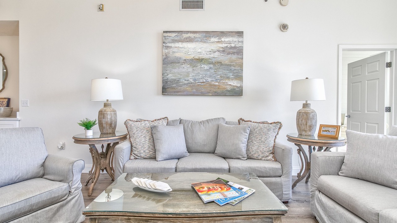 Photo of Livingroom in Ono Island