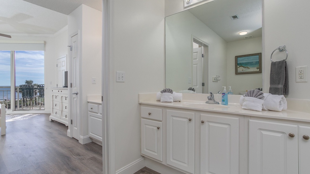 Photo of Bathroom in Ono Island