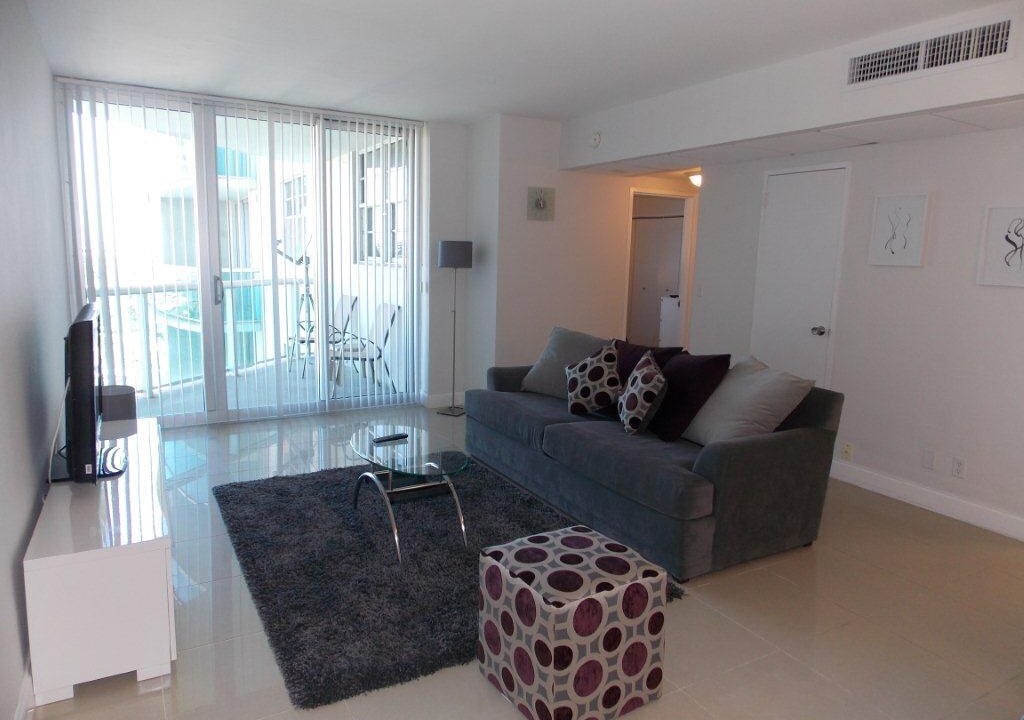 Photo of Bedroom in Hollywood South Central Beach