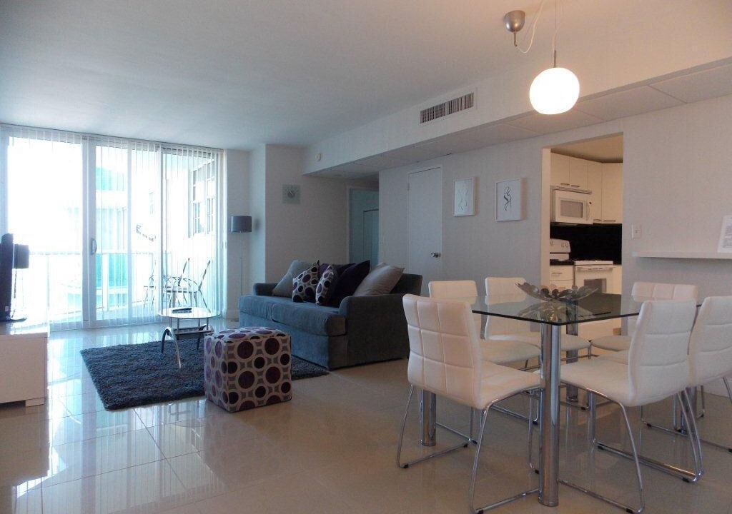 Photo of Bedroom in Hollywood South Central Beach