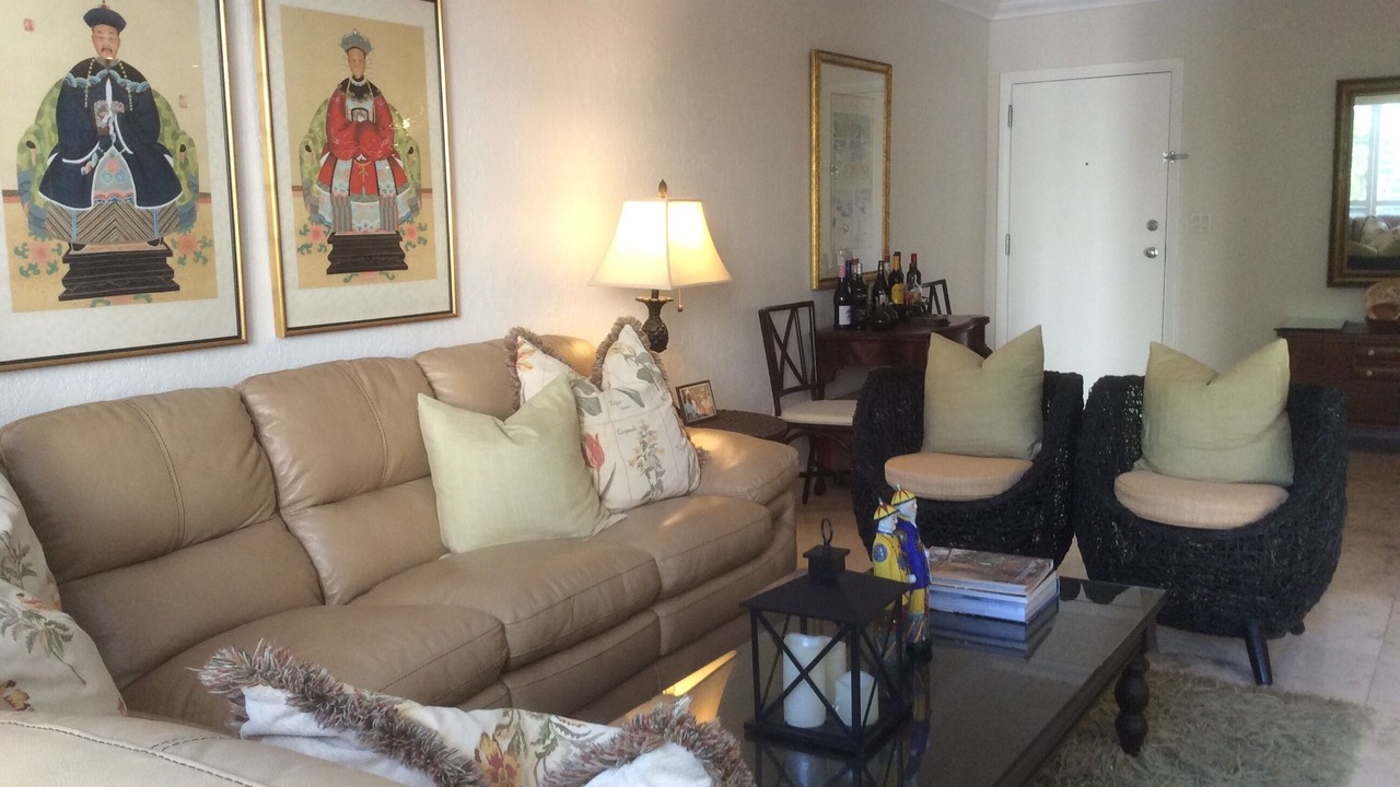 Photo of Livingroom in Key Biscayne