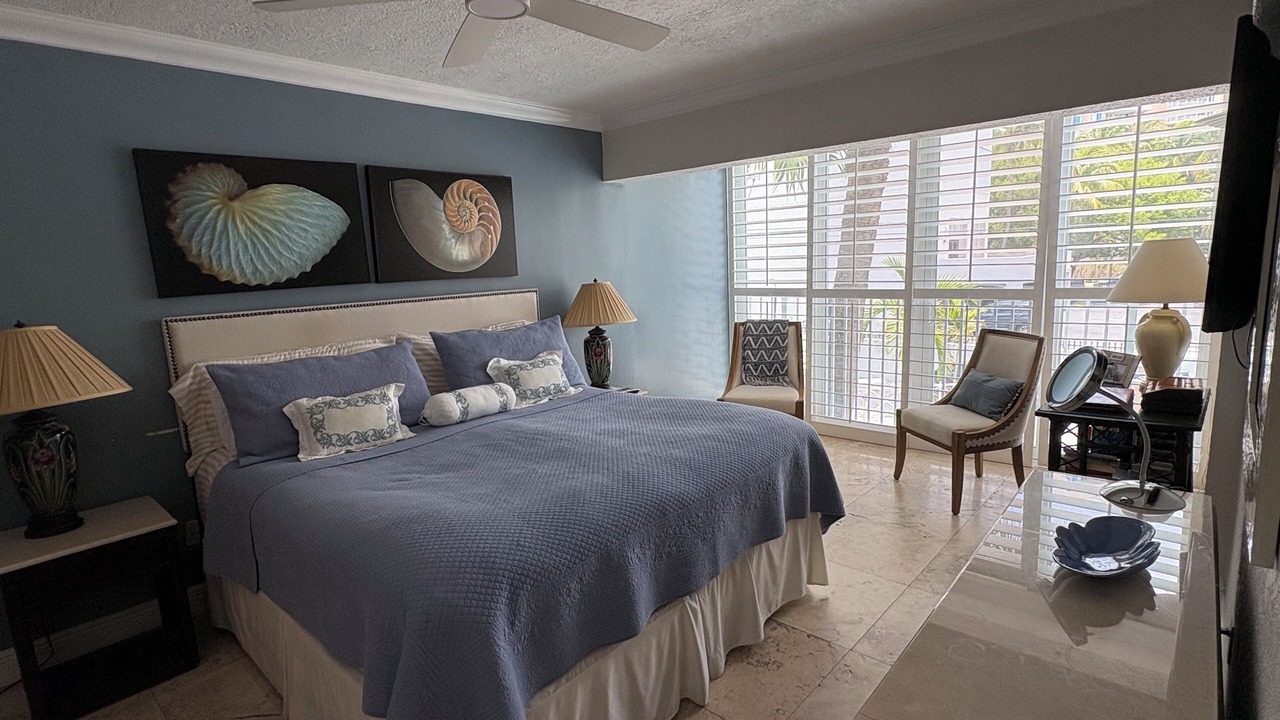 Photo of Bedroom in Key Biscayne