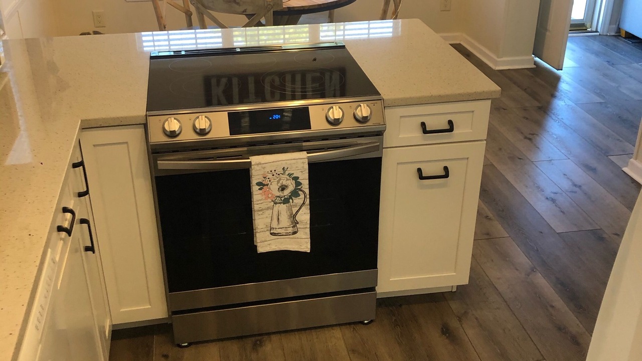 Photo of Kitchen in Lower Grand Lagoon