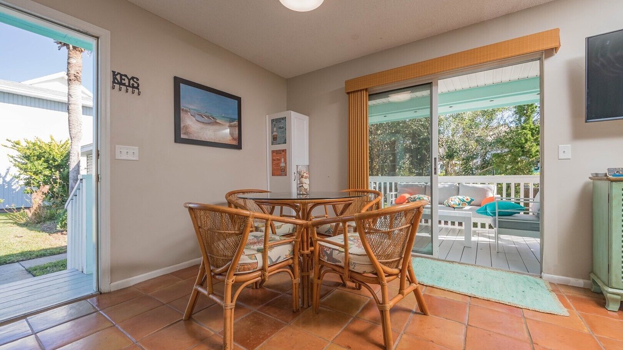 Photo of Outdoor in Surfcrest Village