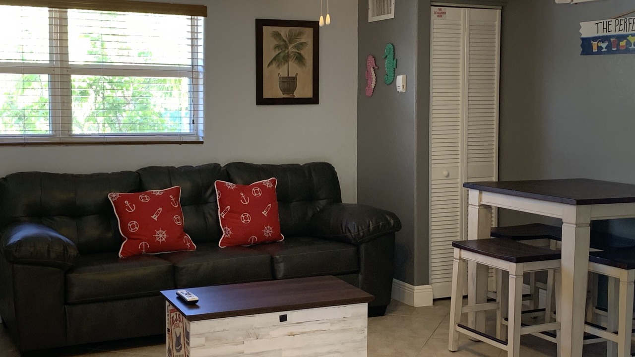 Photo of Livingroom in Venetian Shores