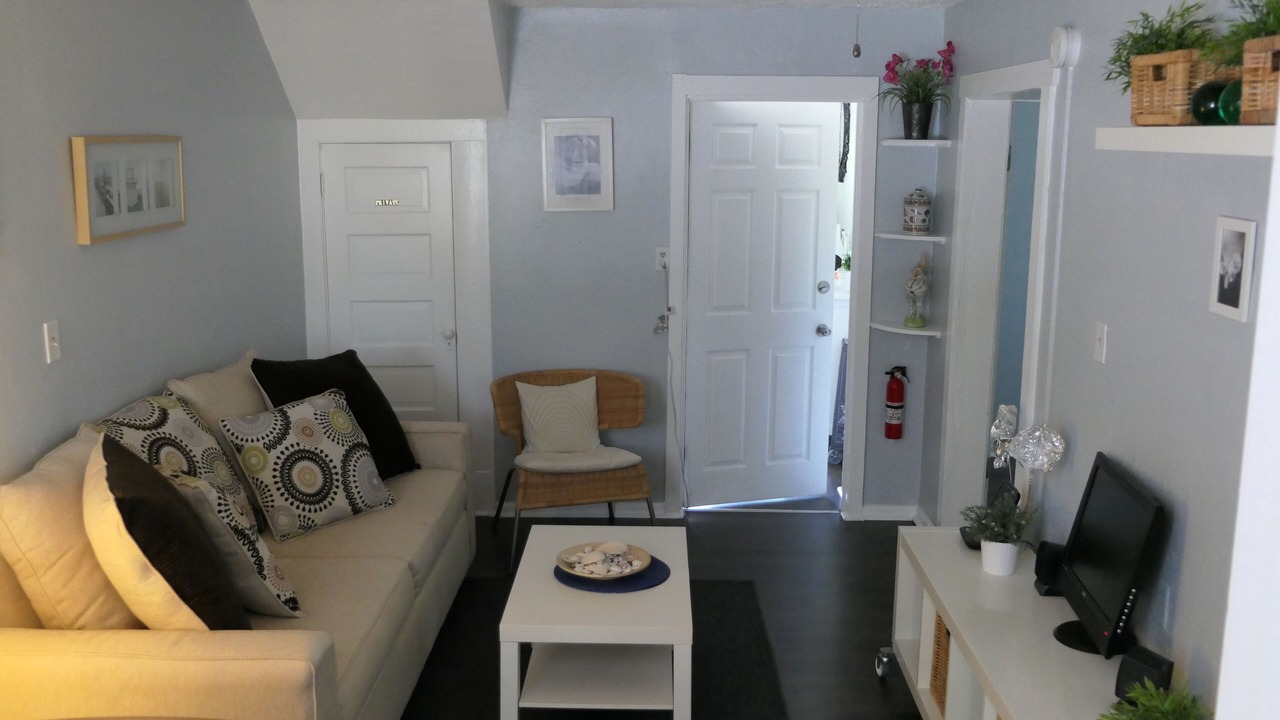 Photo of Livingroom in Altamont Manor