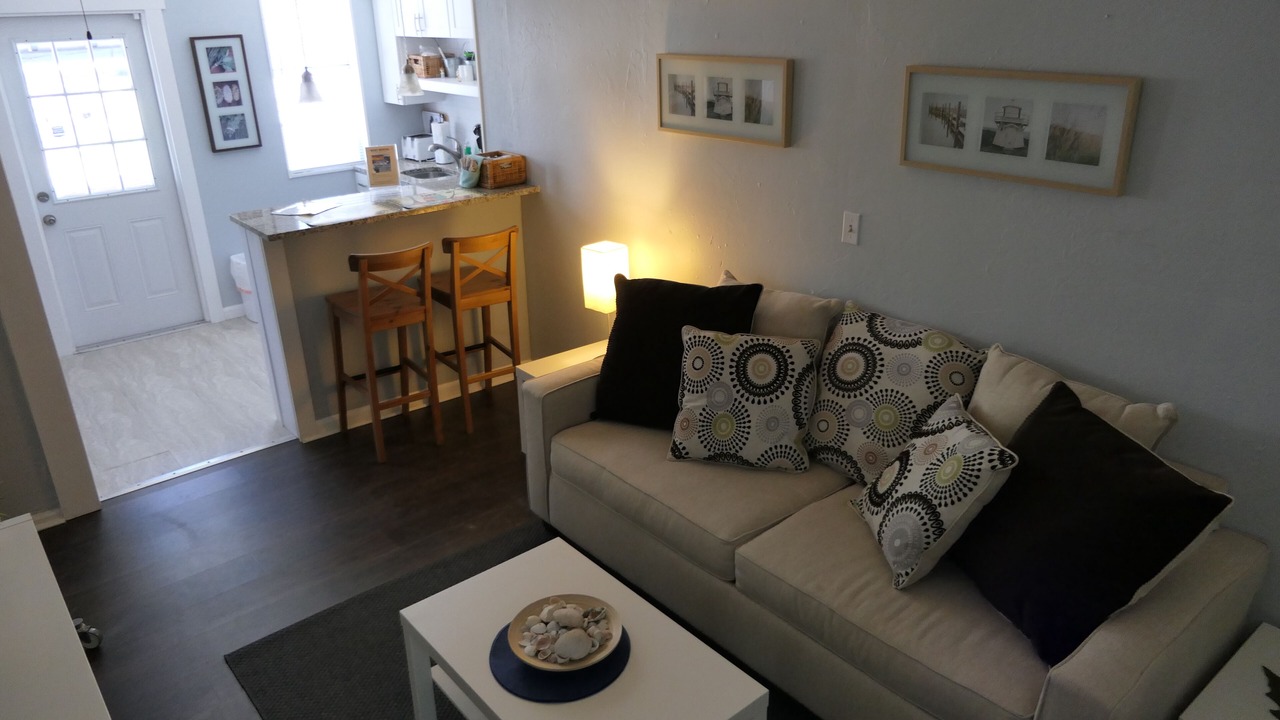 Photo of Livingroom in Altamont Manor