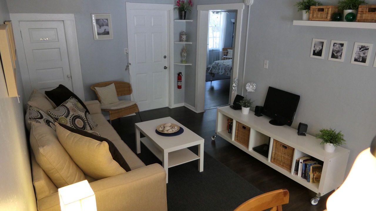 Photo of Livingroom in Altamont Manor