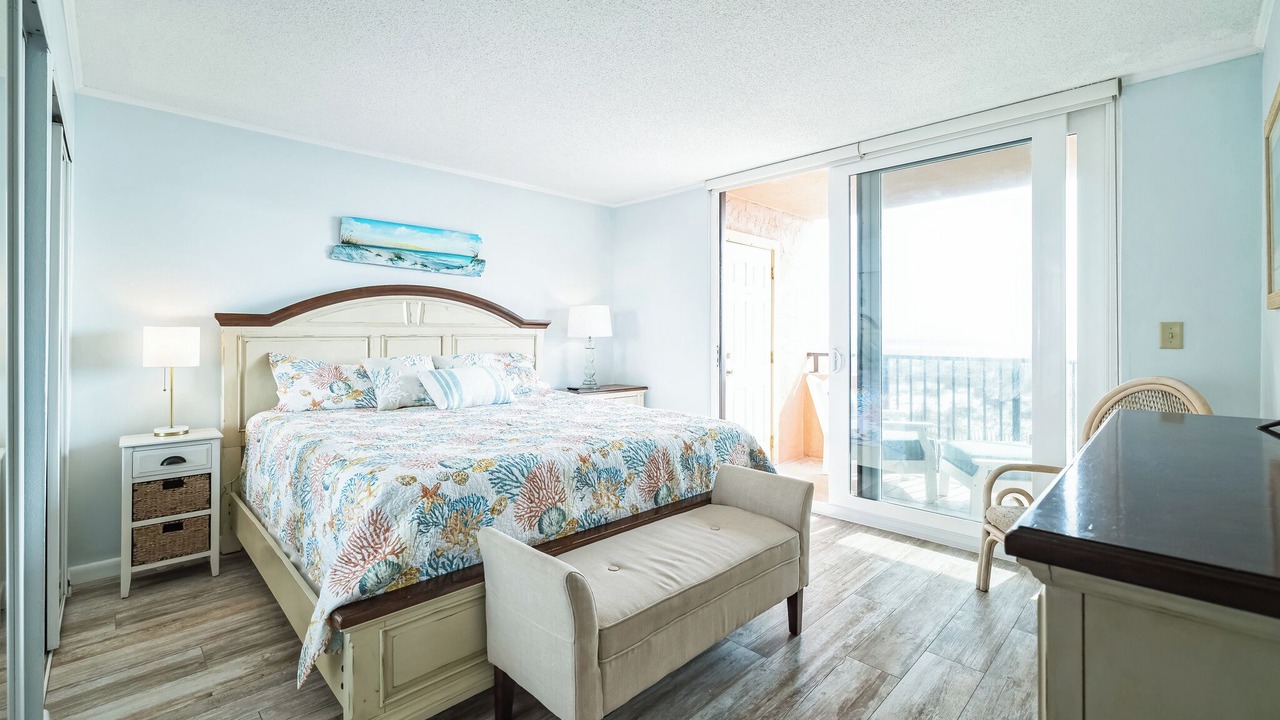 Photo of Bedroom in Pensacola Beach