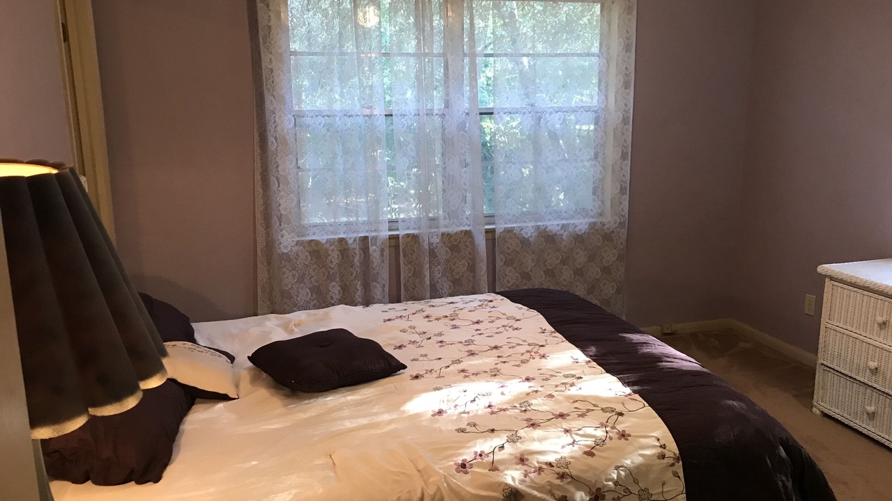 Photo of Bedroom in Bell
