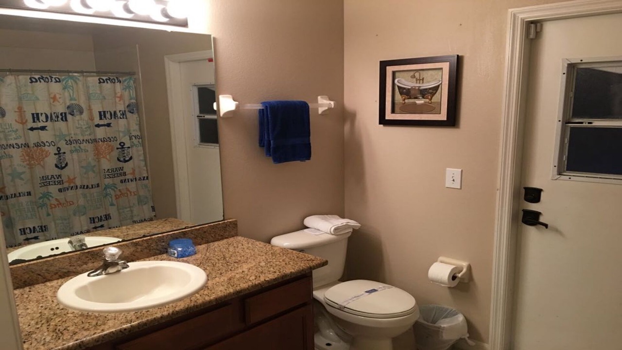 Photo of Bathroom in Highgate Park