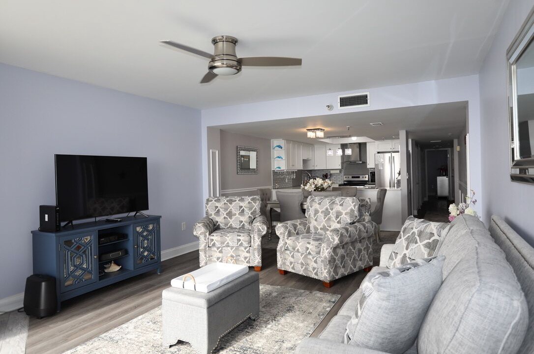 Photo of Livingroom in Madeira Beach