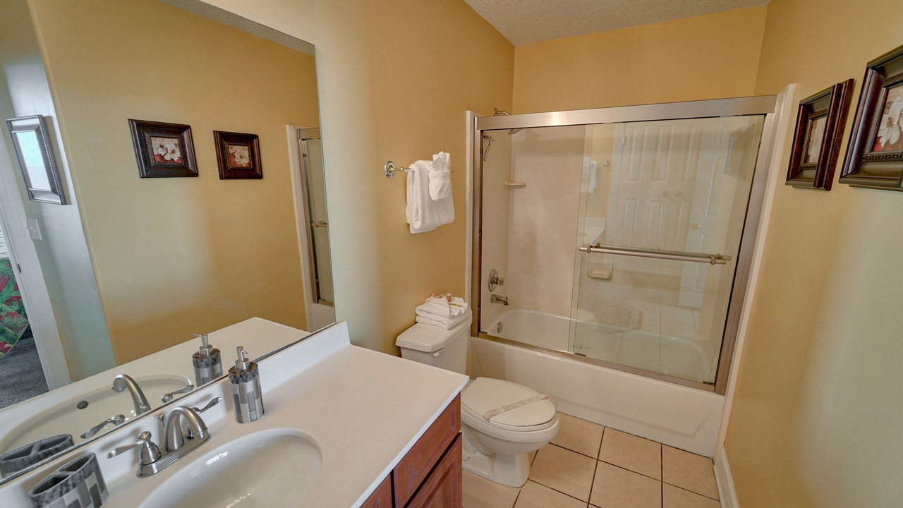 Photo of Bathroom in Long Beach