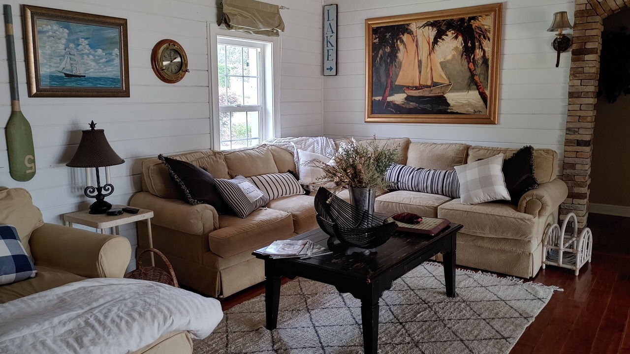 Photo of Livingroom in Candler
