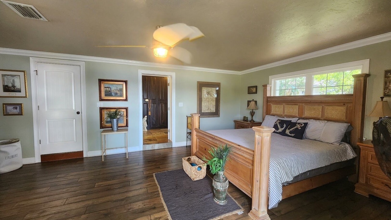 Photo of Bedroom in Candler