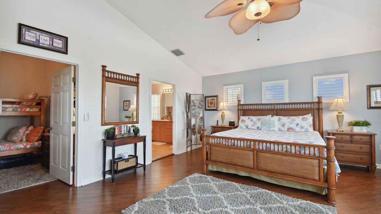 Photo of Bedroom in Independence Square