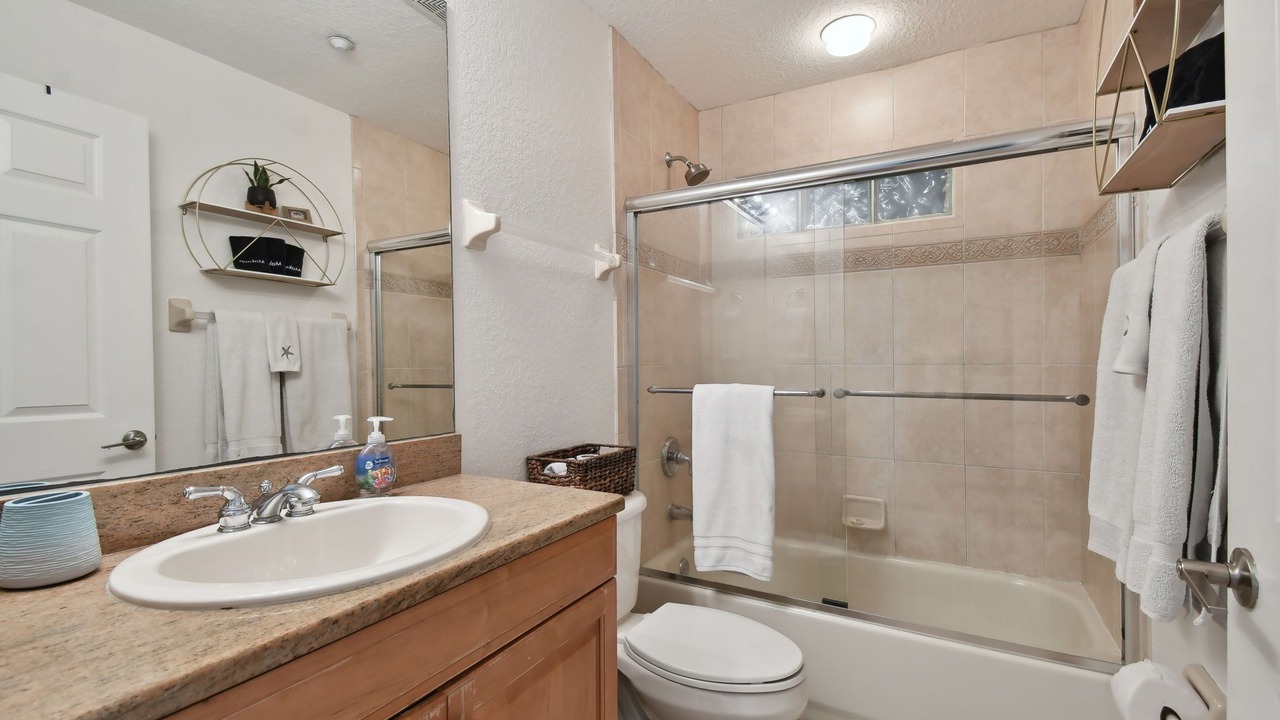 Photo of Bathroom in Independence Square