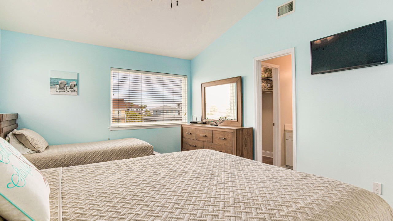 Photo of Bedroom in Pensacola Beach
