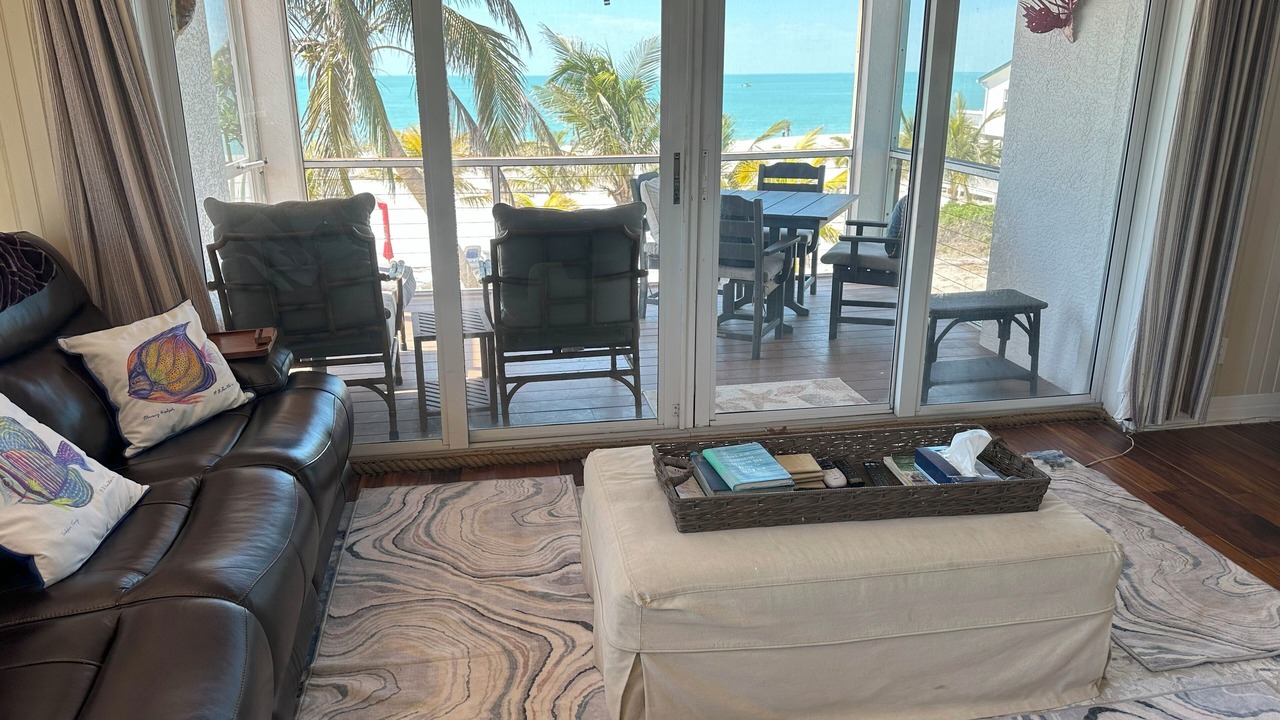 Photo of Livingroom in North Captiva