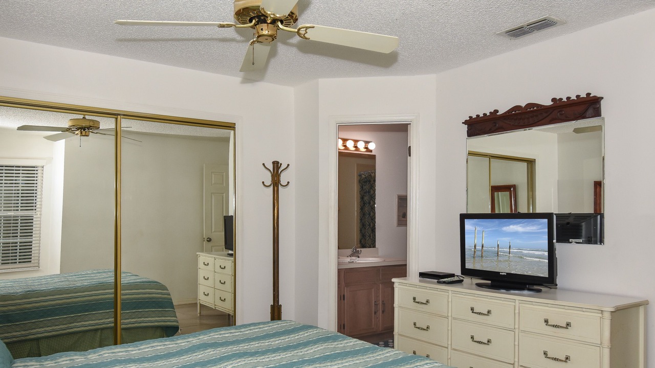 Photo of Bedroom in New Smyrna Beach