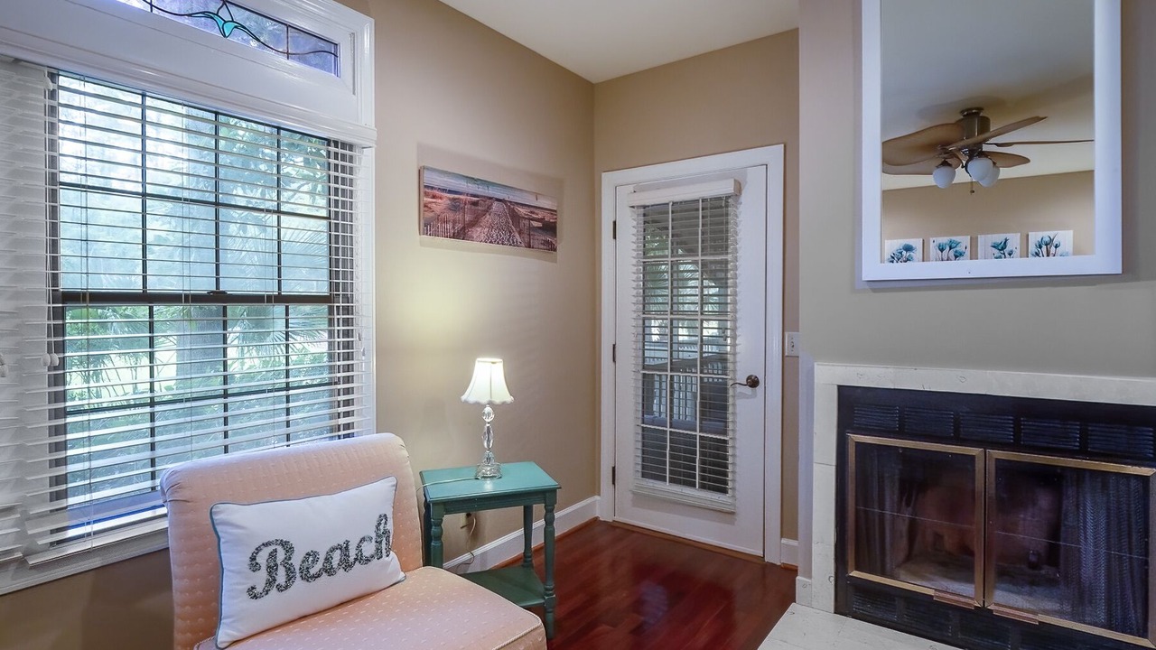 Photo of Livingroom in Seabrook Island