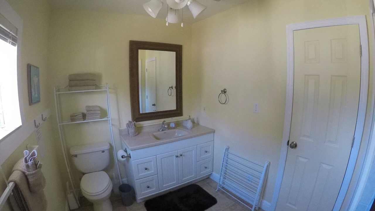 Photo of Bathroom in Altamont Manor