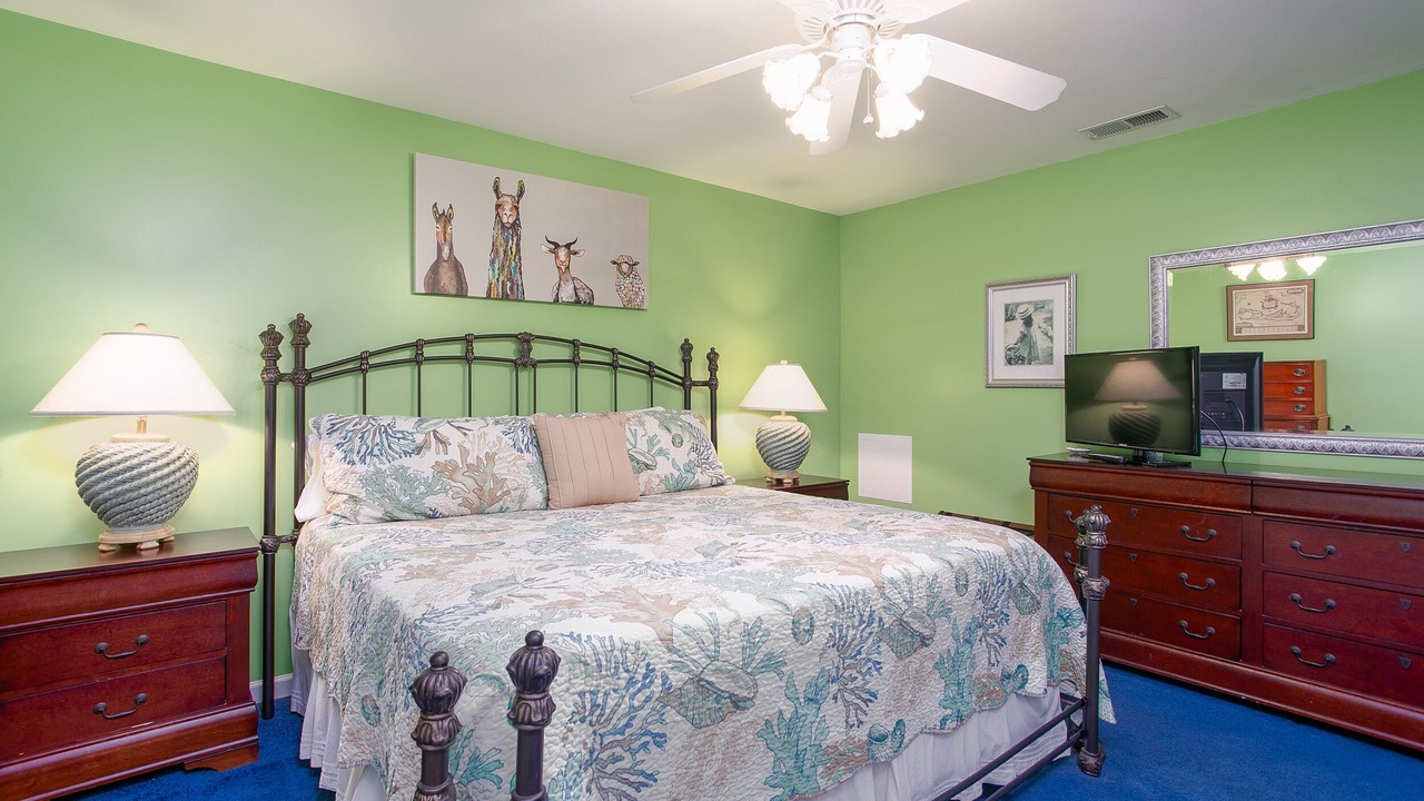 Photo of Bedroom in Orange Beach