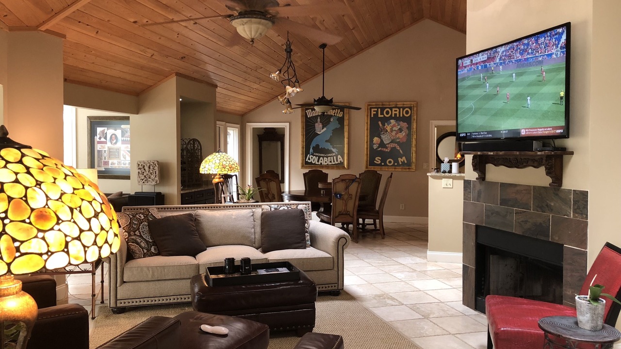 Photo of Livingroom in Greensboro