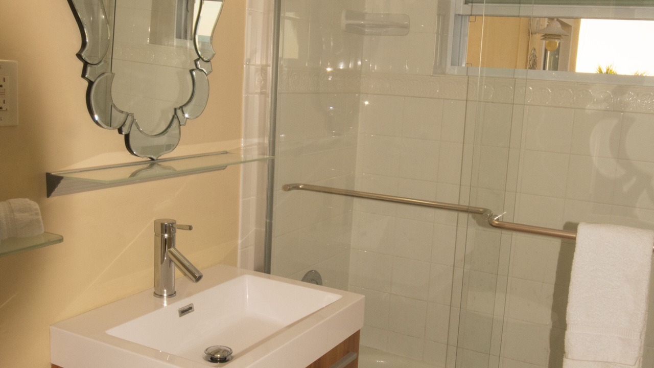Photo of Bathroom in Marathon