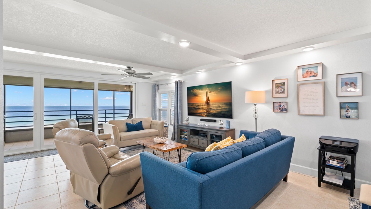 Photo of Livingroom in Independence Square