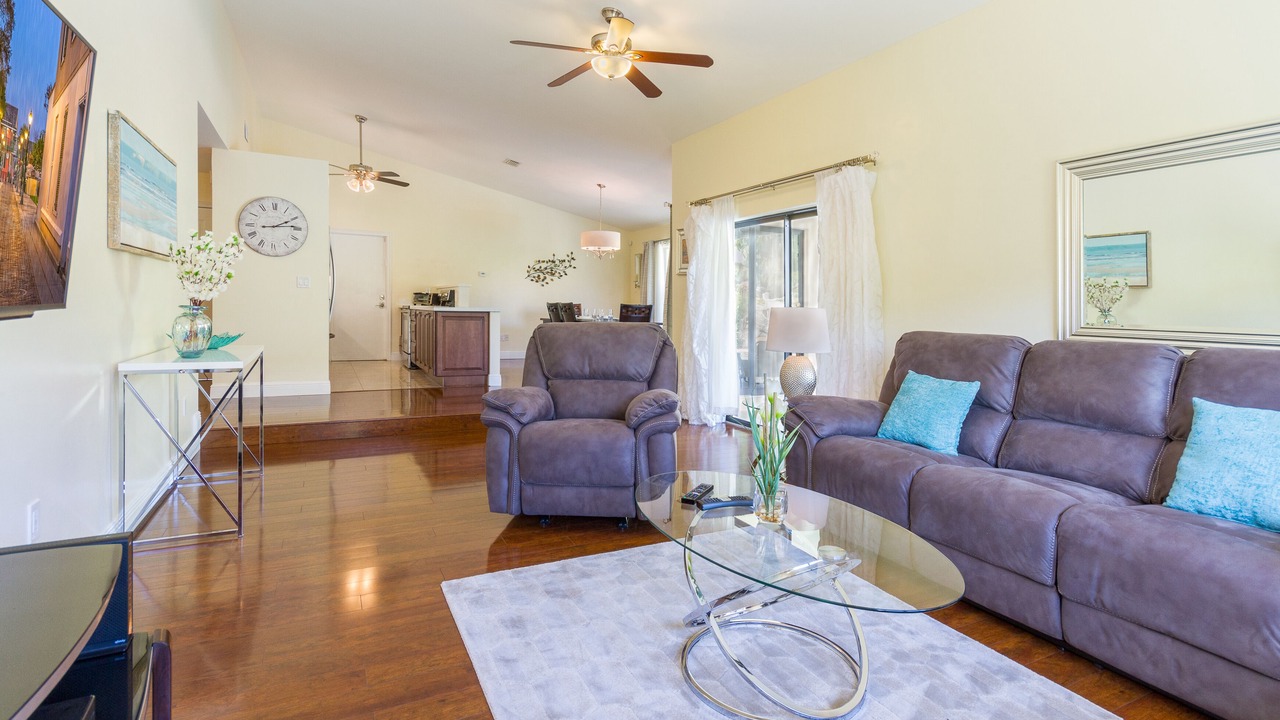 Photo of Livingroom in Boca Del Mar