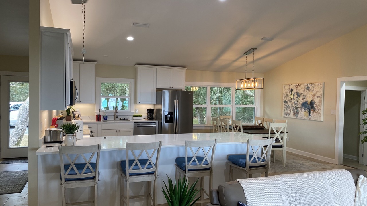 Photo of Livingroom in Ono Island