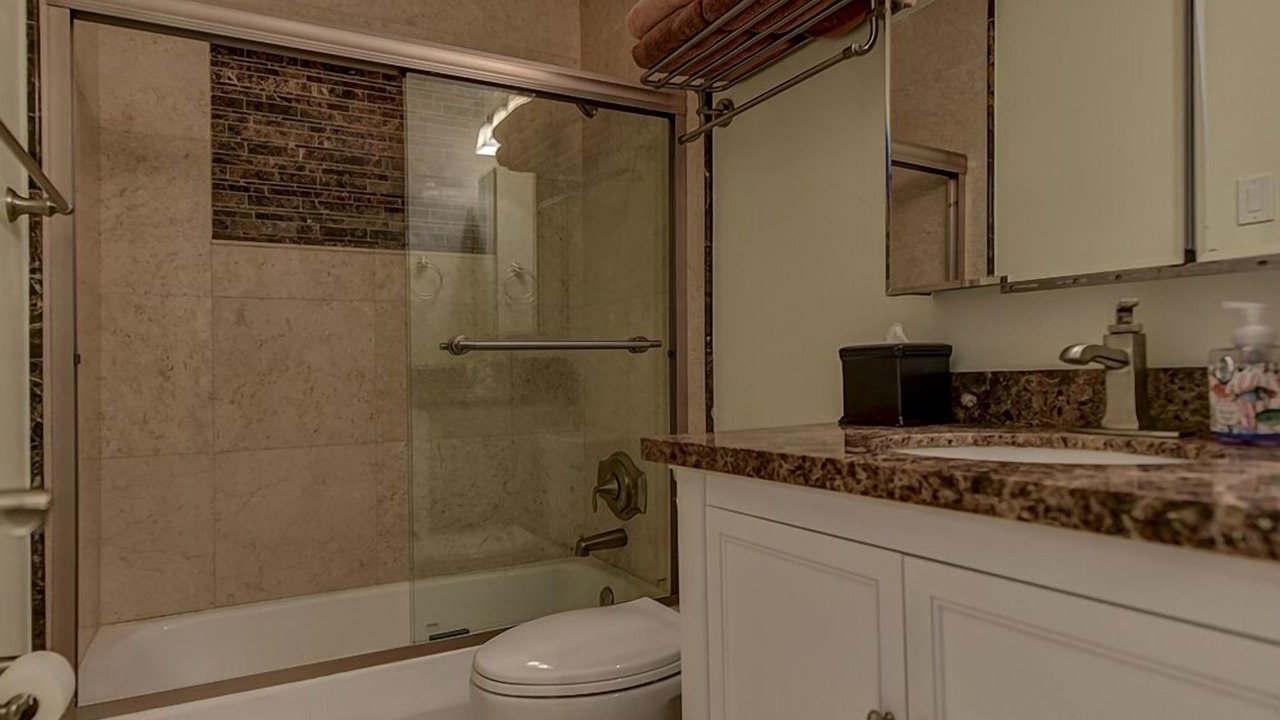Photo of Bathroom in Beach Club Colony