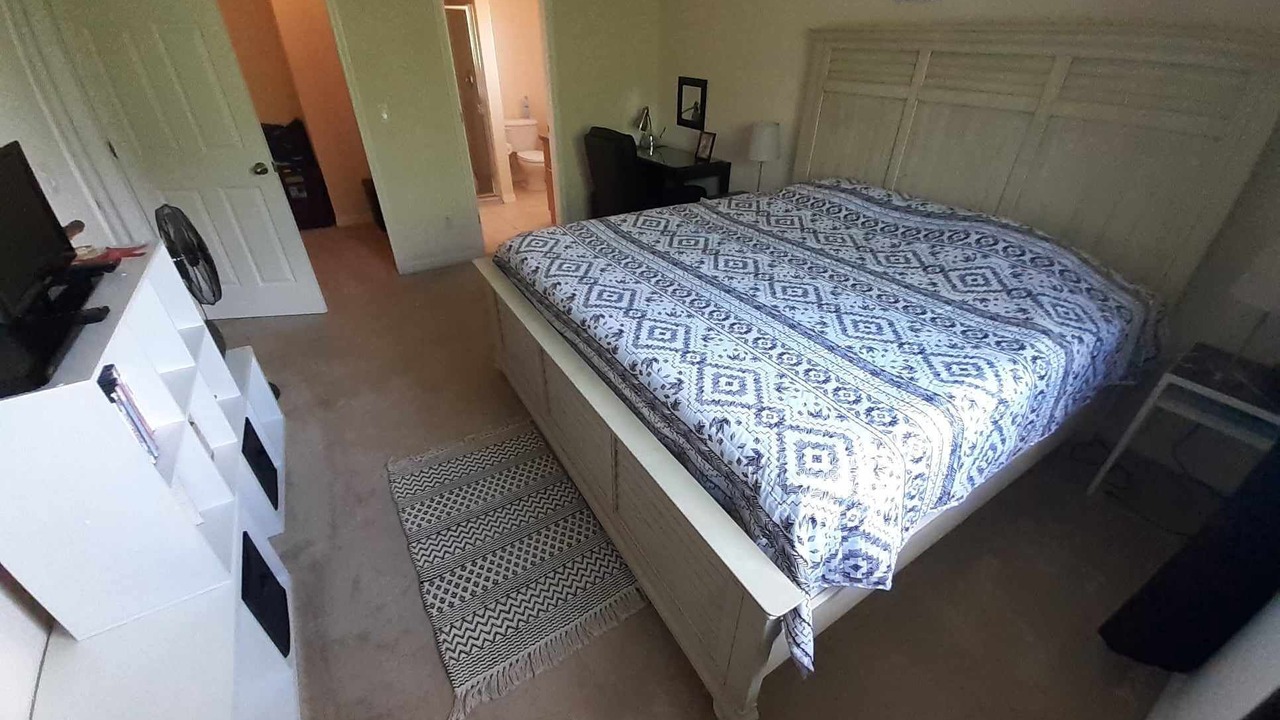 Photo of Bedroom in Sunshine