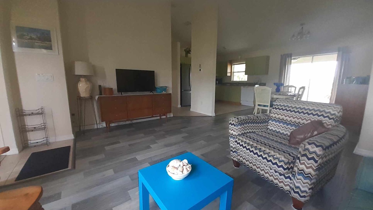 Photo of Livingroom in Sunshine