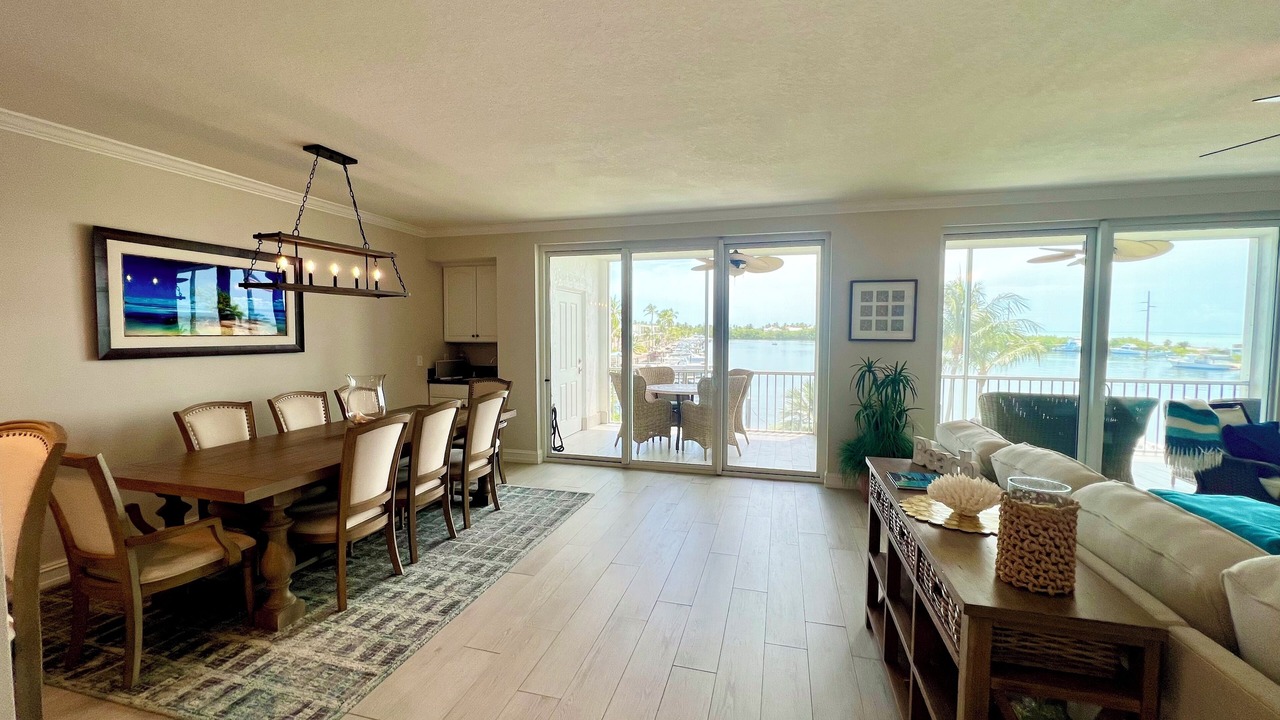 Photo of Livingroom in Islamorada