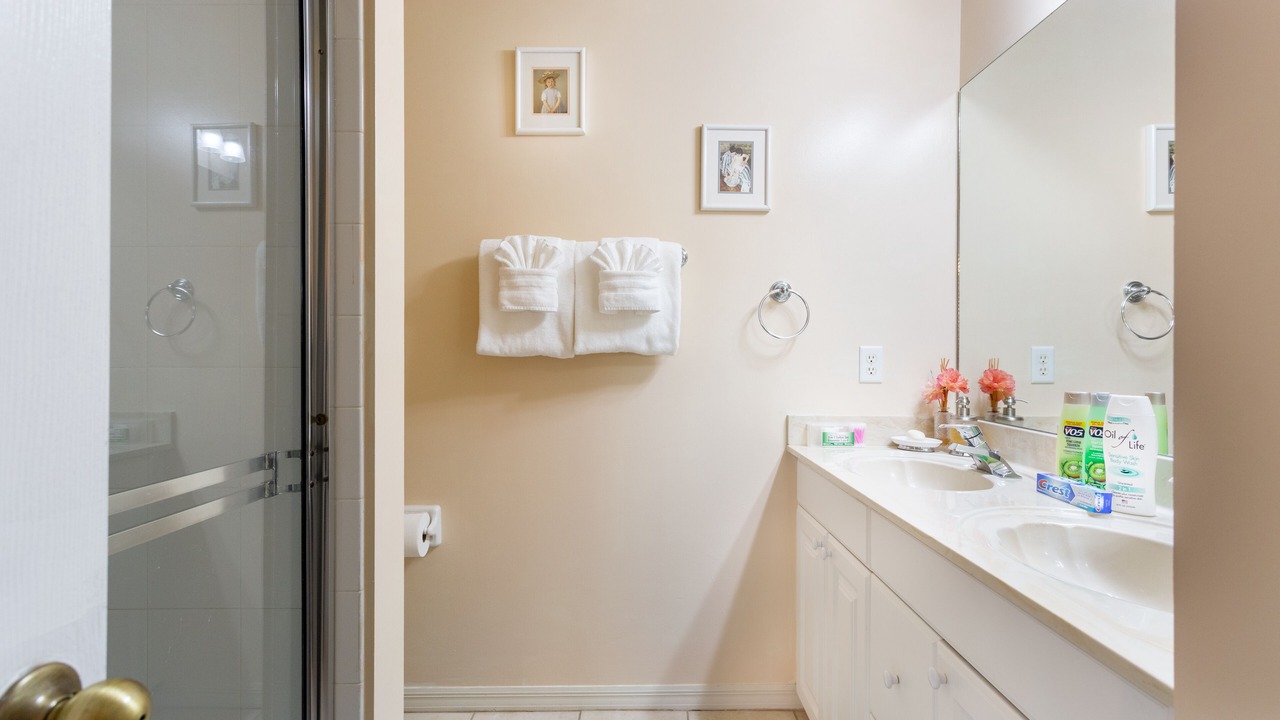 Photo of Bathroom in Pelican