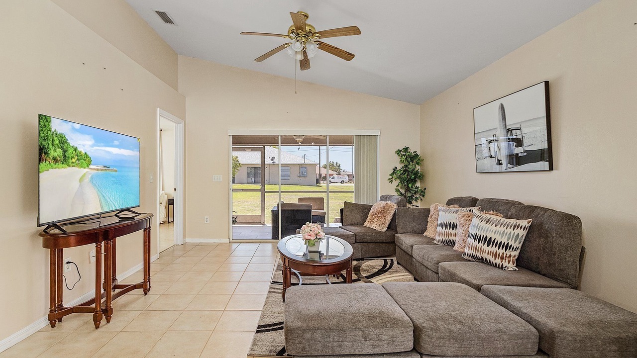Photo of Livingroom in Pelican