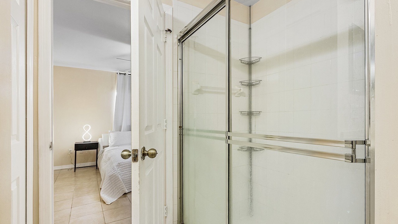 Photo of Bathroom in Pelican