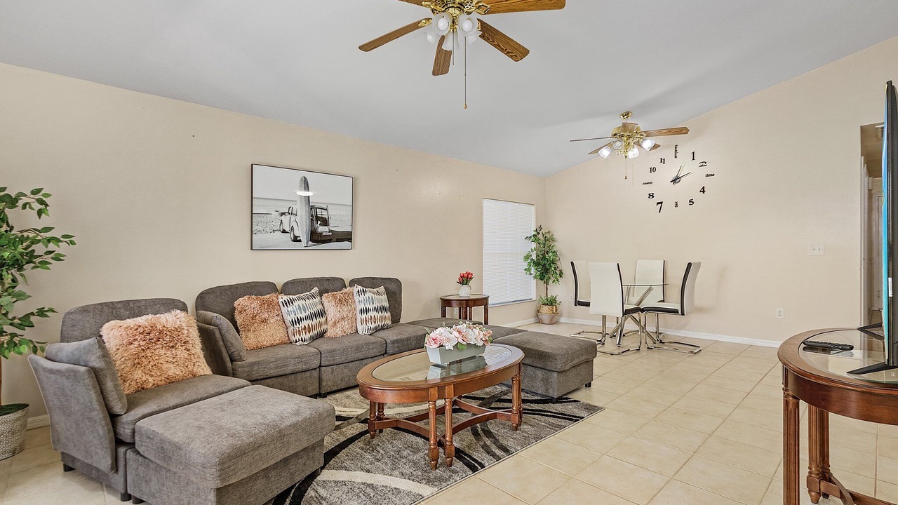 Photo of Livingroom in Pelican
