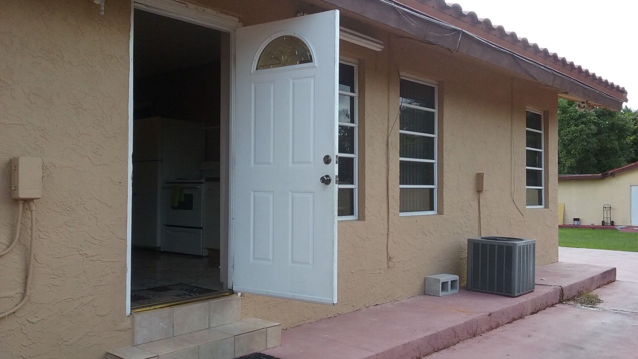 Photo of Outdoor in Tamiami