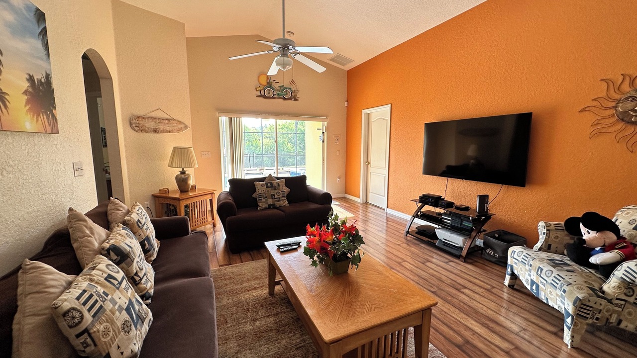 Photo of Livingroom in Silver Creek